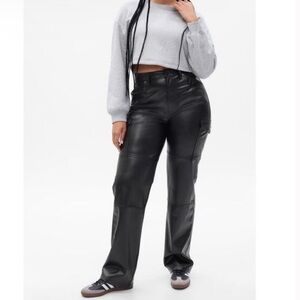 NWT GAP Size 28/8R Women Pants 90s Loose High Rise Cargo Faux Leather Very Black